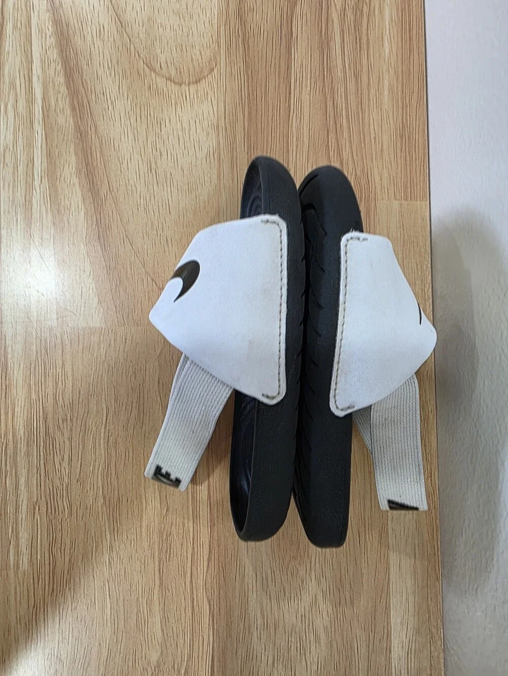 Nike Kids Kawa BV1094-100 White Black Slip-On Open Toe Slide Sandals Size 8C